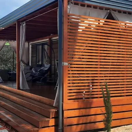 Holiday Lucic Holiday home *